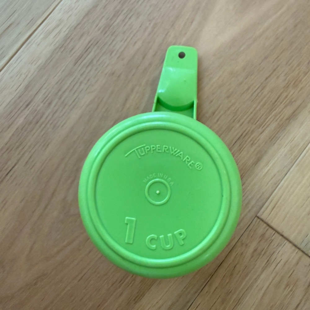 Tupperware Measuring Cup 1 Cup Apple Green Vintage Replacement Kitchen Tool